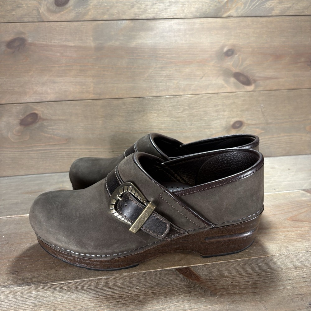 dnasko pammy womens size 38 shoes brown leather slip on buckle wedge clogs